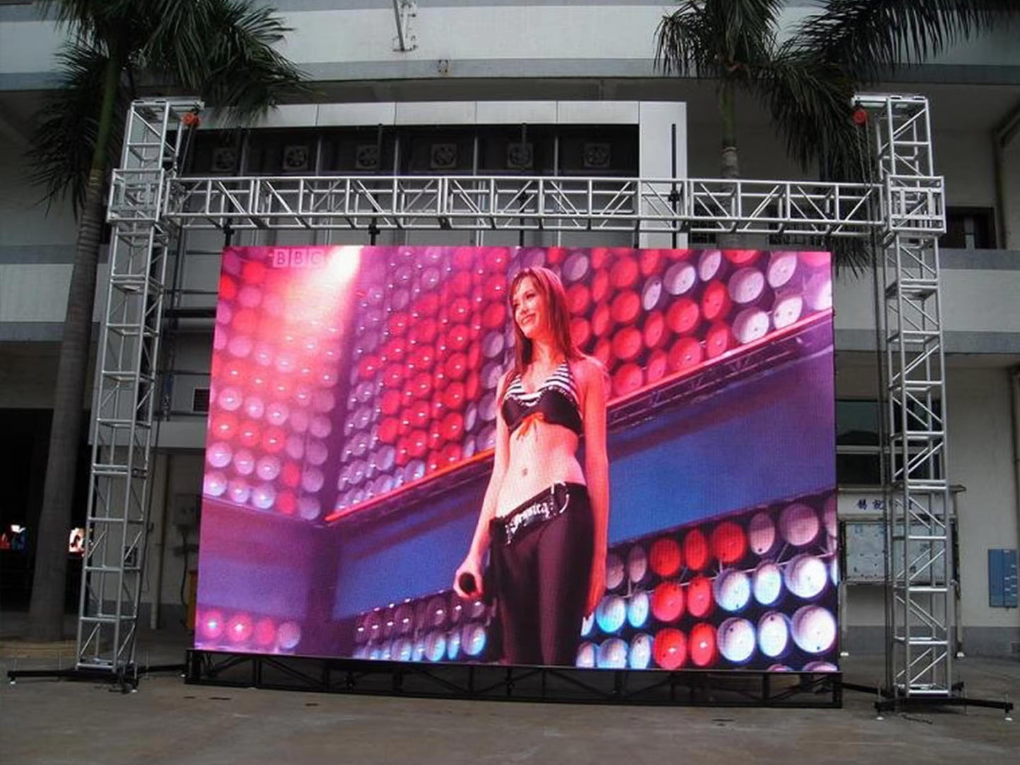 Rental LED Display  Simple Installation Waterproof Seamless Splicing High Brightness Small Pixel Pitch